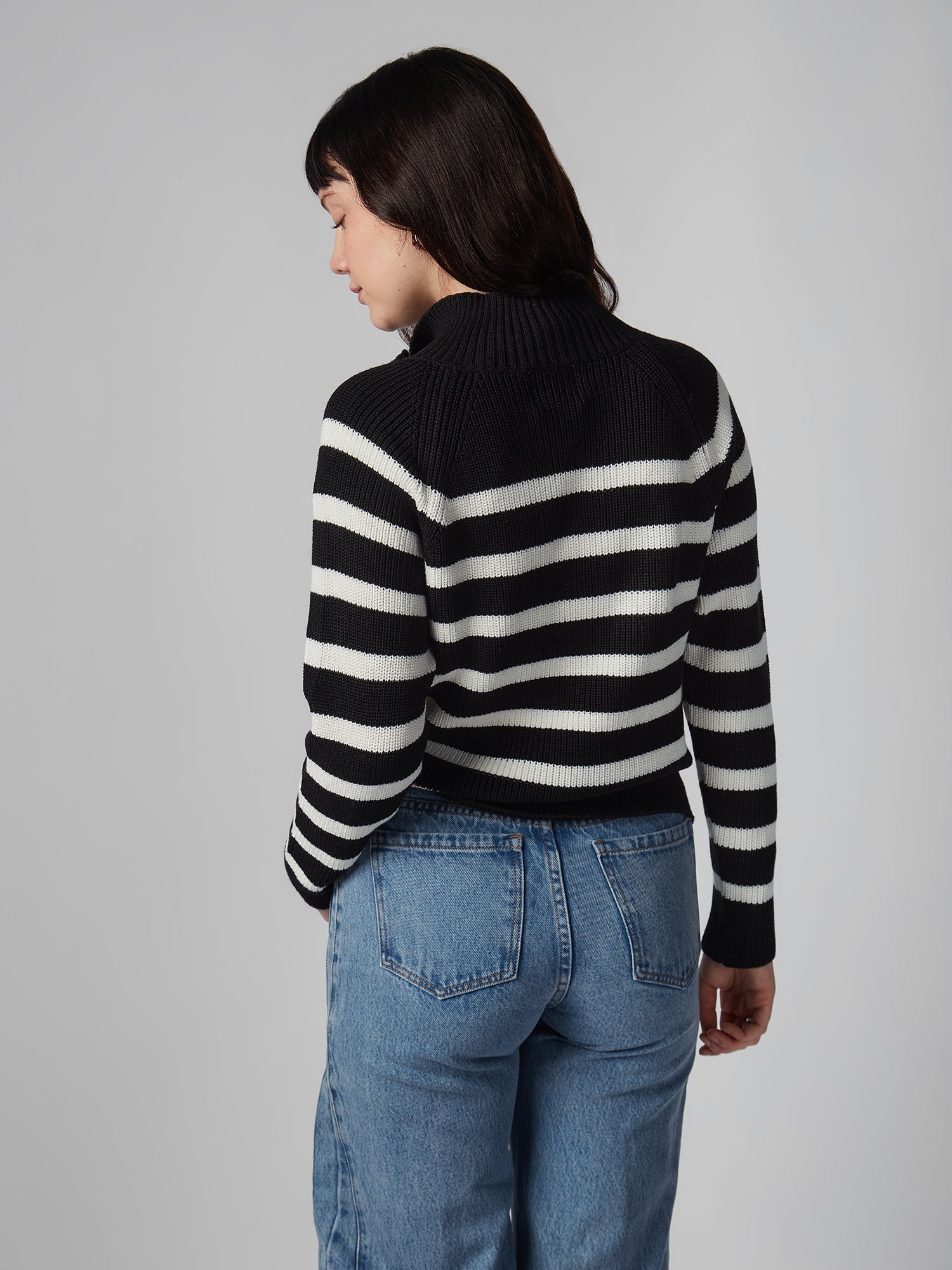 Chompa para Mujer DVK MEDIUM STRIPED QUARTER ZIP NGR DVK