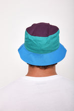 Cargar imagen en el visor de la galería, Gorra para Hombre LEE HAT REVERSIBLE BUCKET HAT A12
