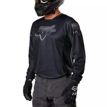 Cargar imagen en el visor de la galería, Jersey para Hombre FOX 180 180 BLACKOUT JERSEY 021
