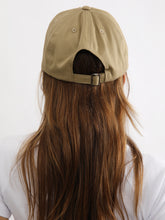 Cargar imagen en el visor de la galería, Gorra para Mujer DVK CAP BASIC HAT BGE
