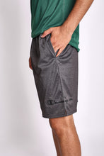 Cargar imagen en el visor de la galería, Short para Hombre CHAMPION 81622G586DWA 9-INCH CLASSIC GRAPHIC MESH SHORT G61
