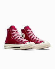 Cargar imagen en el visor de la galería, Zapatillas para Mujer CONVERSE A12204C-W Chuck 70 Embroidered Stars RED
