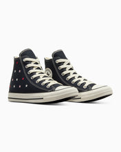 Cargar imagen en el visor de la galería, Zapatillas para Mujer CONVERSE A12206C-W Chuck Taylor All Star Embroidered Stars BLK
