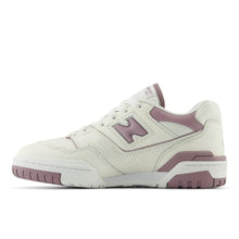 Cargar imagen en el visor de la galería, Zapatillas para Mujer NEW BALANCE HERITAGE 550 0AK
