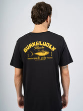 Cargar imagen en el visor de la galería, Polo para Hombre DUNKELVOLK SURF FISHING CLUB BLK
