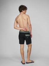 Cargar imagen en el visor de la galería, Ropa de Baño para Hombre DUNKELVOLK BOARDSHORT OAHU 16&quot; BLK
