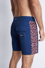 Cargar imagen en el visor de la galería, Ropa de Baño para Hombre DUNKELVOLK BOARDSHORT LABERINTO 16&quot; NAVY
