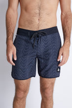 Cargar imagen en el visor de la galería, Ropa de Baño para Hombre DUNKELVOLK BOARDSHORT OLAS PUNTO 16&quot; BLK
