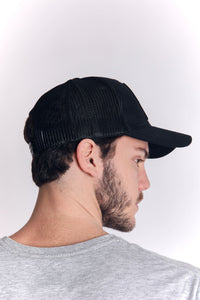 Gorra para Hombre Dunkelvolk TRUCKER STAY WILD BLK2