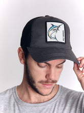 Cargar imagen en el visor de la galería, Gorra para Hombre Dunkelvolk TRUCKER STAY WILD SGRH2
