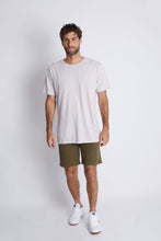 Cargar imagen en el visor de la galería, Short para Hombre Dunkelvolk DRILL CHINO SHORT GREE
