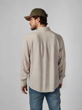 Cargar imagen en el visor de la galería, Camisa para Hombre DUNKELVOLK LINEN BLESSED BEI
