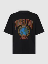 Cargar imagen en el visor de la galería, Polo para Hombre Dunkelvolk OVERSIZE GRAPHIC DSTW WORLDWIDE BLK
