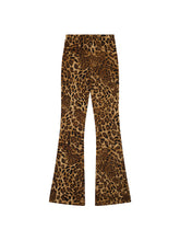 Cargar imagen en el visor de la galería, Pantalón para Mujer DVK FLARE ANIMAL PRINT ANP
