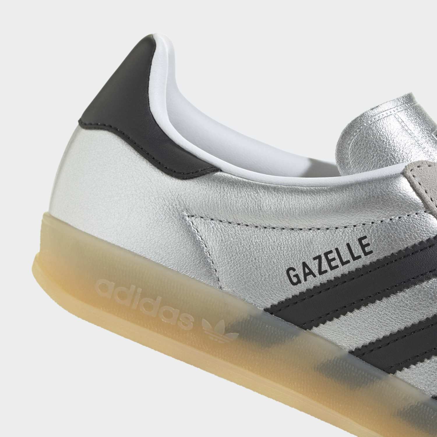 Zapatillas ADIDAS GAZELLE INDOOR W HP7215 Plata