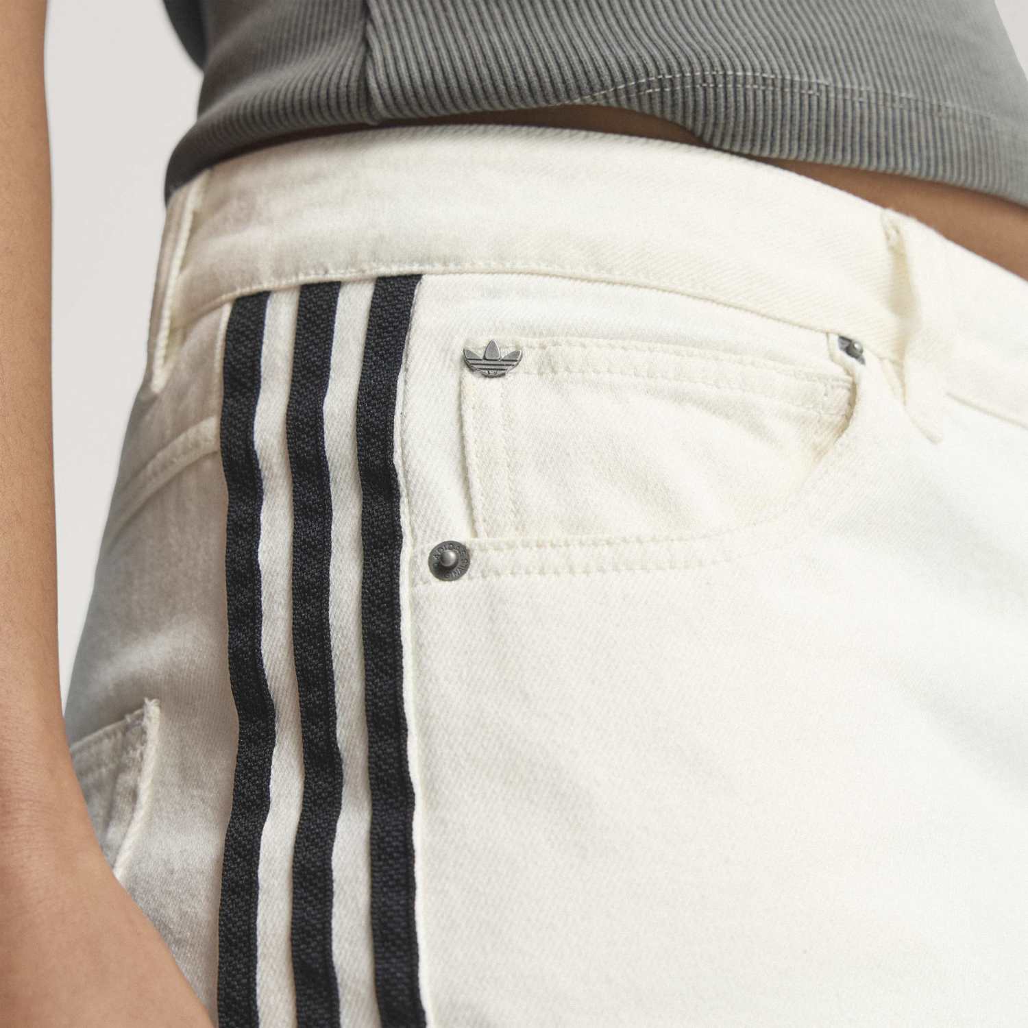 Pantalón Deportivo ADIDAS Firebird de Denim KD2895