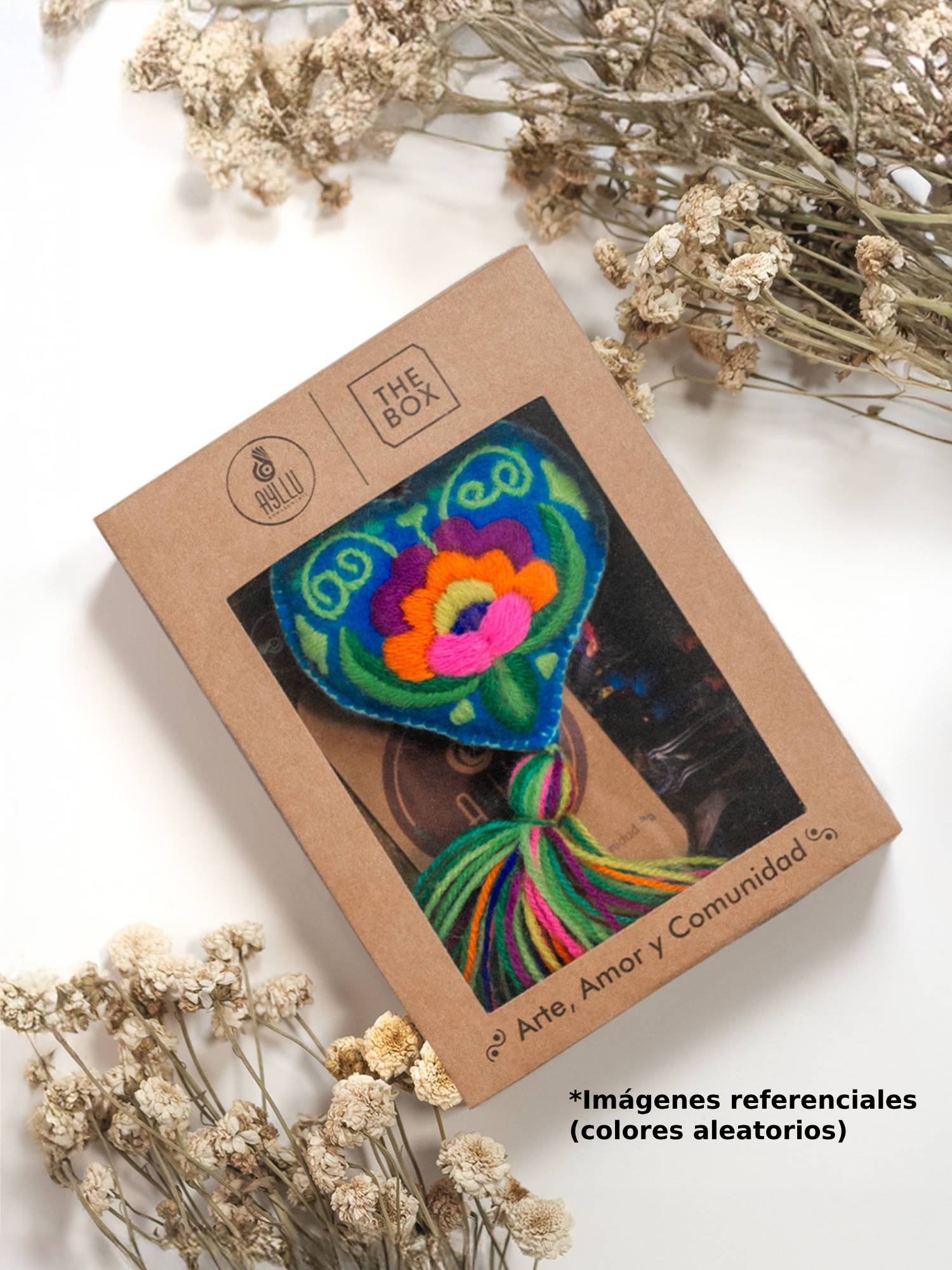 Corazón Tejido AYLLU (Color Aleatorio) 8cm x 7cm AYLLU