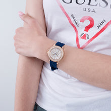 Cargar imagen en el visor de la galería, Reloj para Mujer GUESS RELOJ GW0411L2 REL
