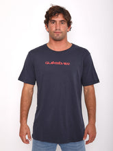 Cargar imagen en el visor de la galería, Polo para Hombre QUIKSILVER CLASSIC OMNI FONT SS BYJ0
