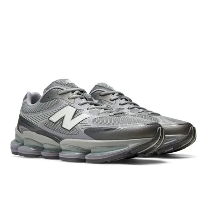 Zapatillas NEW BALANCE 2000 U20008LR-M Gris
