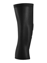 Cargar imagen en el visor de la galería, Rodillera para Hombre FOX ENDURO D3O KNEE GUARD 001
