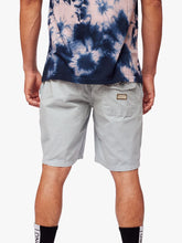 Cargar imagen en el visor de la galería, Short para Hombre Dunkelvolk FLEECE COMFORT SHORT 16&quot; LBL
