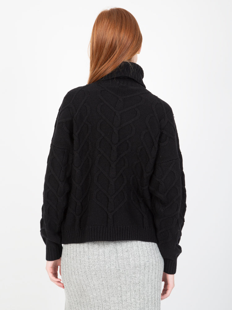 Chompa para Mujer DVK MEDIUM ADELINE NGR DVK