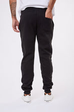 Cargar imagen en el visor de la galería, Jogger para Hombre RVCA FLEECE BIG RVCA JOGGER FP BLK
