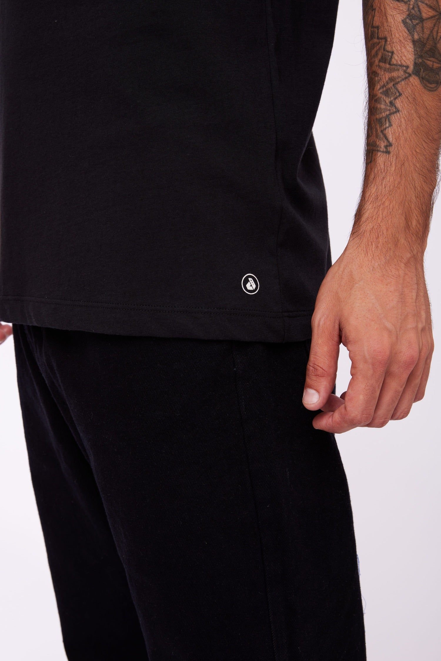 Polo para Hombre Dunkelvolk CLASSIC SIMPLE TEE BLK