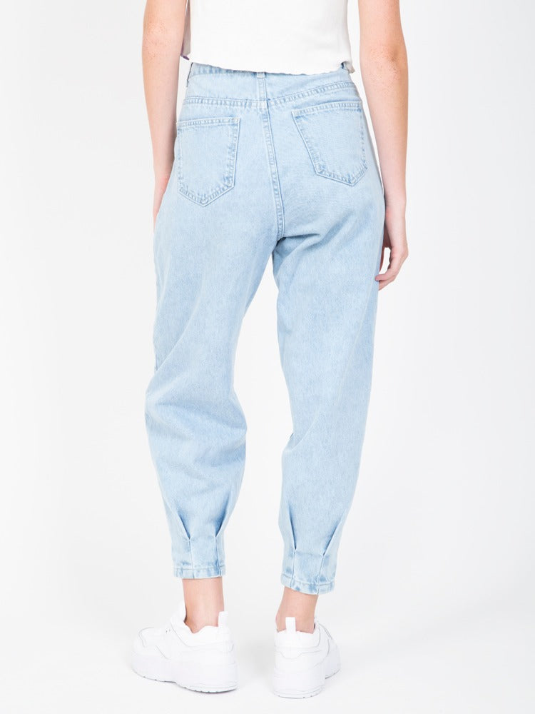 Jean para Mujer DVK SLOUCHY AURORA CLT DVK